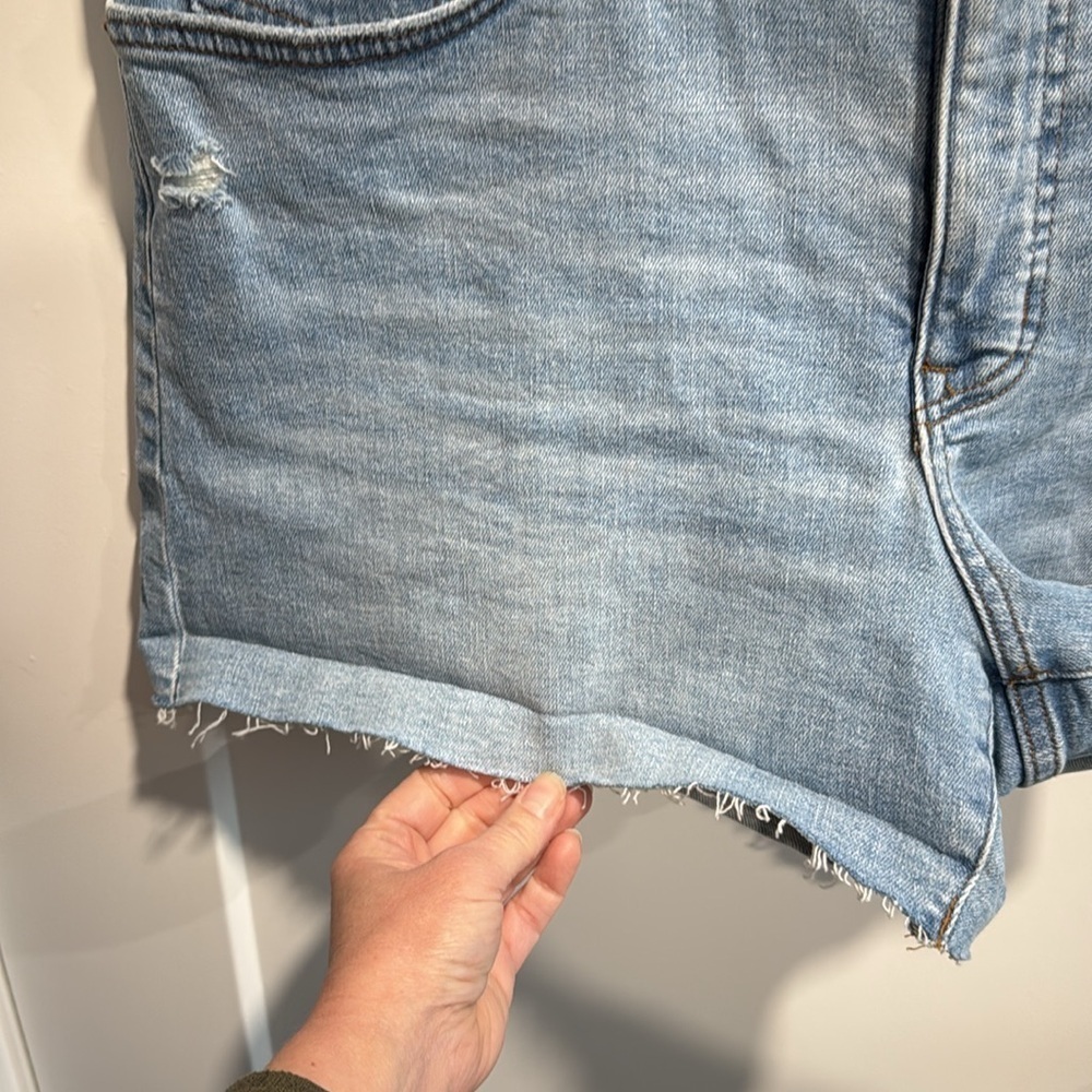 Madewell High Rise Denim Shorts Light Wash Distressed Size 31 - Picture 10 of 16
